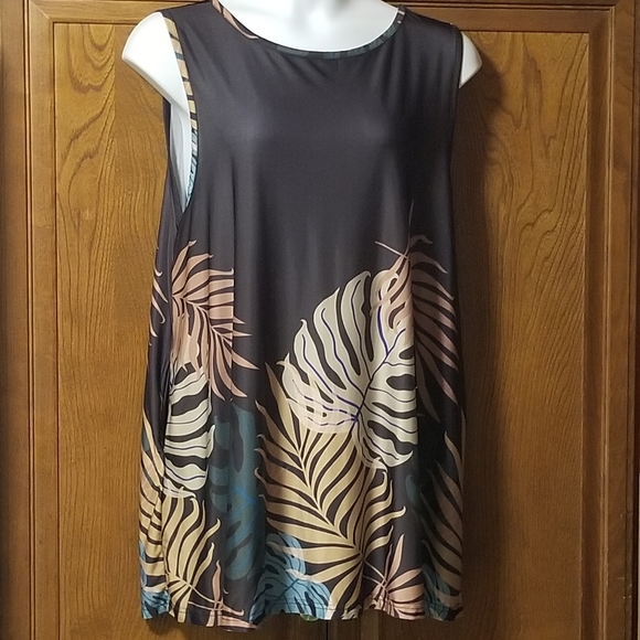 Sleeveless Tunic with Pockets! - Picture 1 of 4
